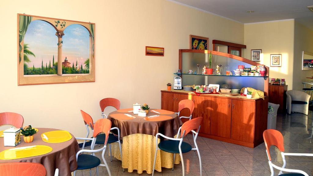 Hotel Sabo' Castel Maggiore Bagian luar foto