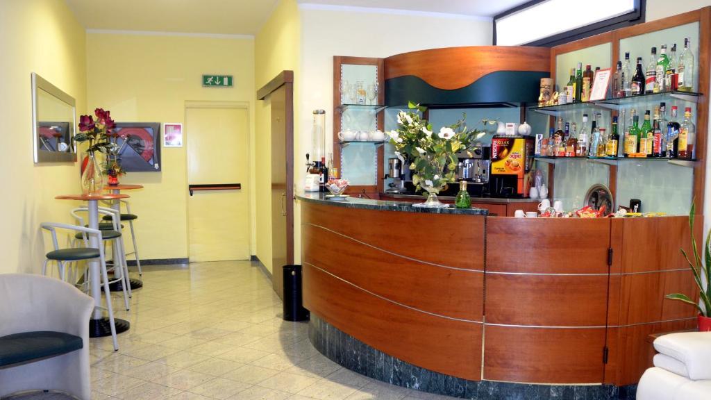 Hotel Sabo' Castel Maggiore Bagian luar foto