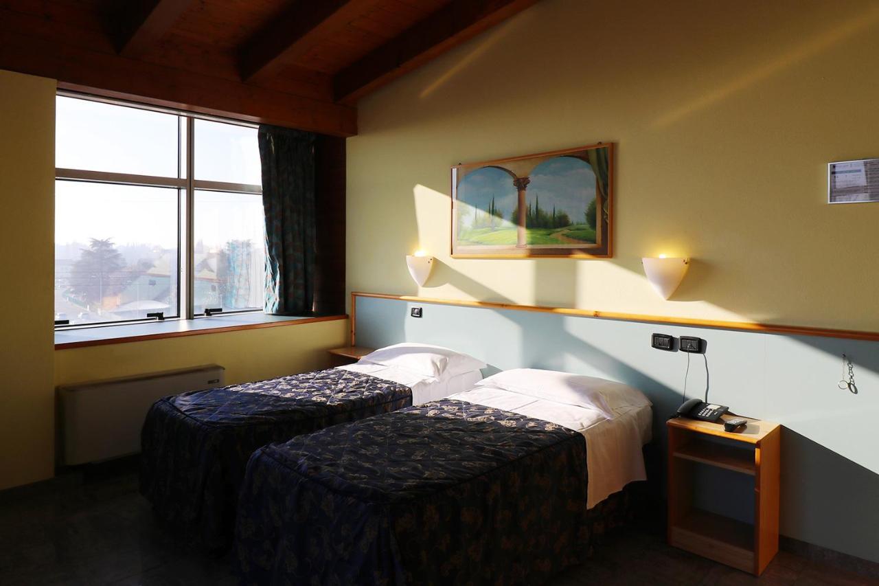Hotel Sabo' Castel Maggiore Bagian luar foto
